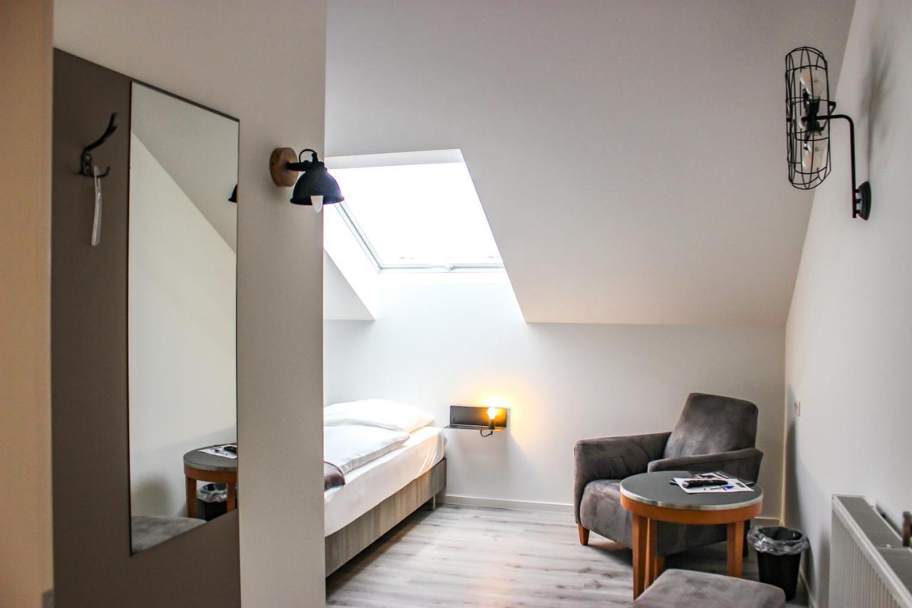 Prima Inn Unterkunft Direkt Ueber Der "Bar Am Minimax" Neuruppin Exterior photo