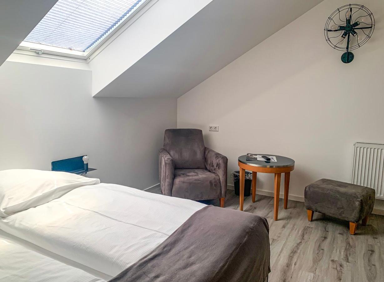 Prima Inn Unterkunft Direkt Ueber Der "Bar Am Minimax" Neuruppin Exterior photo